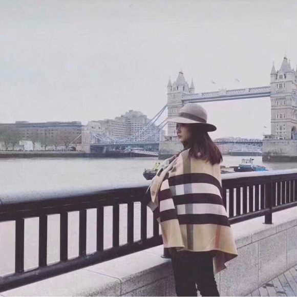 burberry wool panco - Picture 7 of 10